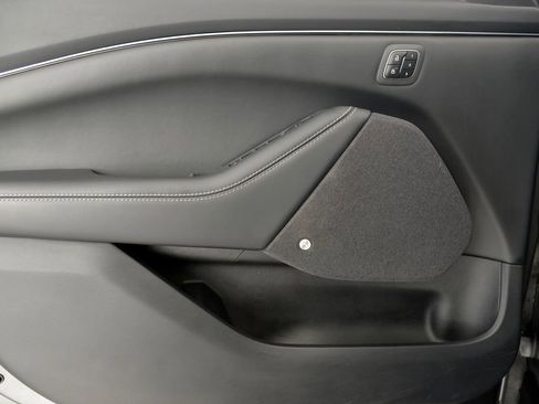 Used 2023 Ford Mustang Mach-E Premium image 14