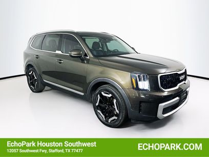 Used 2023 Kia Telluride EX w/ EX Captain's Chair Package