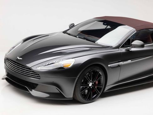 Used 2014 Aston Martin Vanquish Volante RWD image 32