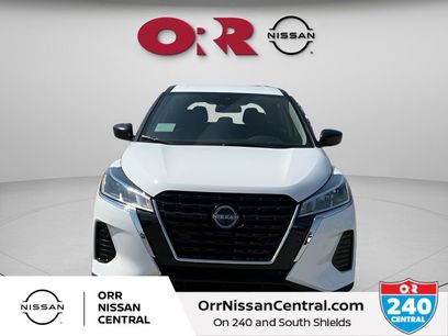 New 2025 Nissan Kicks Play S