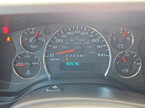 Used 2023 Chevrolet Express 2500 w/ Driver Convenience Package image 16