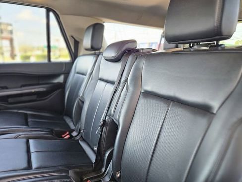 Used 2024 Ford Expedition Max XLT image 27