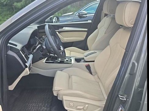 Used 2024 Audi Q5 2.0T Premium Plus AWD/4WD image 2
