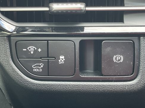 Certified 2026 Kia Sportage EX w/ EX Panorama Roof Package image 15