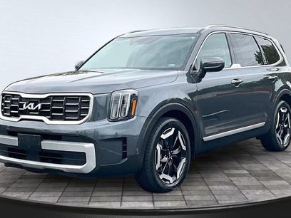 Certified 2024 Kia Telluride S w/ S Sunroof Package