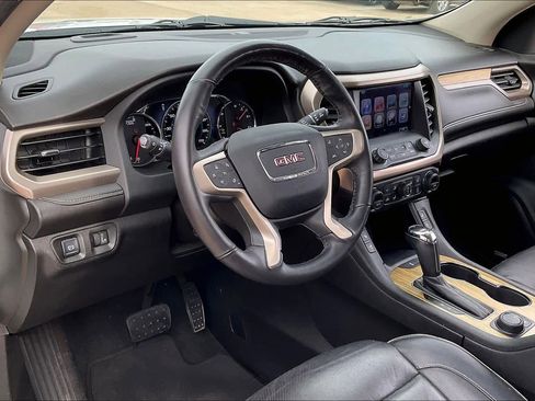 Used 2018 GMC Acadia Denali image 17