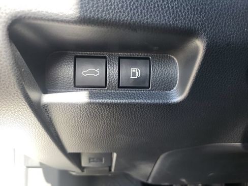 Used 2023 Toyota Crown AWD/4WD image 21