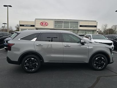 New 2026 Kia Sorento S w/ S Panoramic Sunroof Package