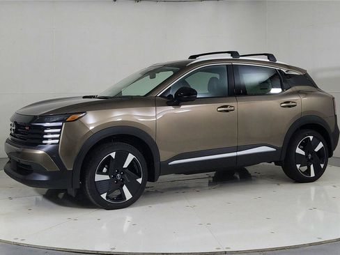 New 2026 Nissan Kicks SR w/ Illumination Package image 3