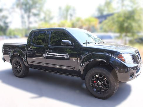 Used 2019 Nissan Frontier SV w/ Value Truck Package RWD image 15