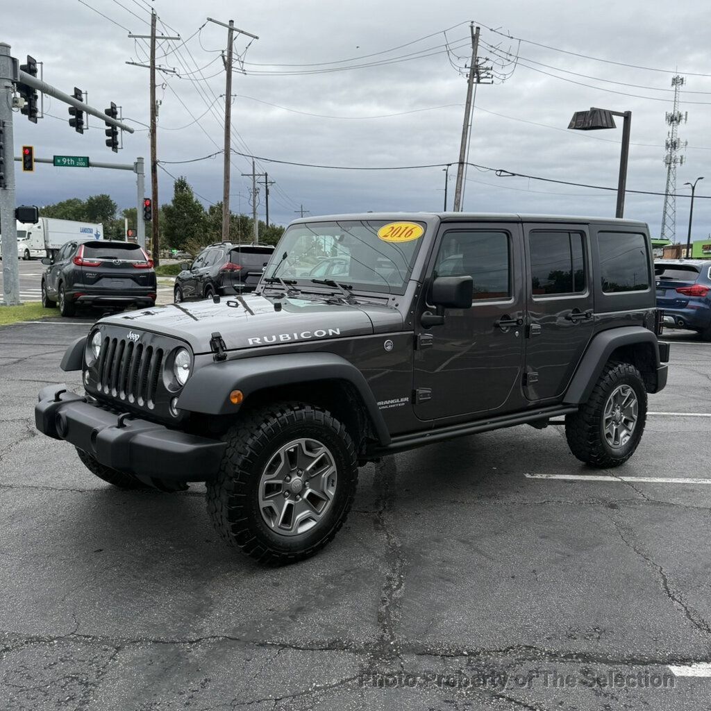 Used 2016 Jeep Wrangler Unlimited Rubicon w/ Connectivity Group AWD/4WD image 7