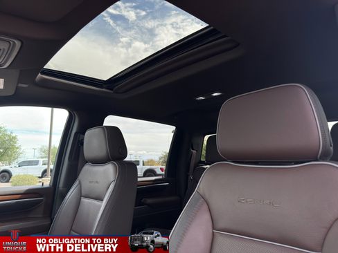 Used 2025 GMC Sierra 3500 Denali w/ Denali Reserve Package image 21