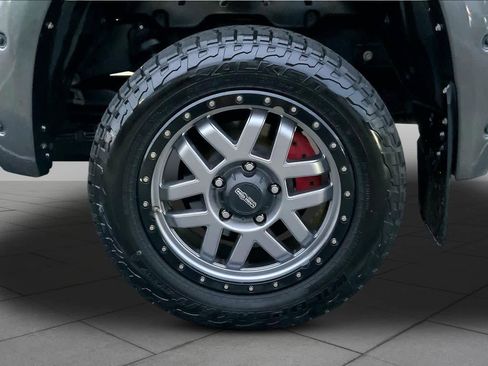 Used 2019 Toyota Tundra SR5 w/ SR5 Upgrade Package RWD image 11