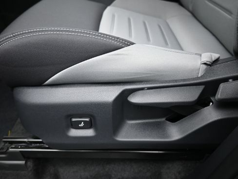 Certified 2025 Toyota Tacoma TRD Sport image 7