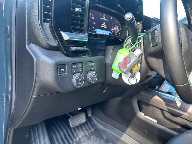 Used 2026 Chevrolet Silverado 2500 LTZ w/ LTZ Plus Package AWD/4WD image 31