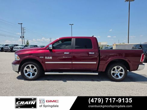 Used 2017 RAM 1500 Laramie w/ Convenience Group AWD/4WD image 4