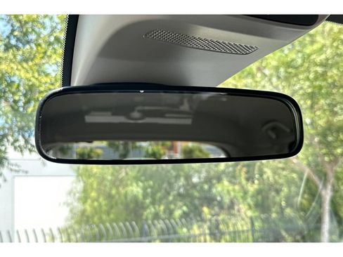 Used 2027 Honda HR-V LX image 25