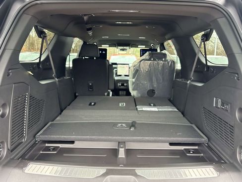 New 2026 GMC Yukon XL Denali w/ Advanced Technology Package image 4