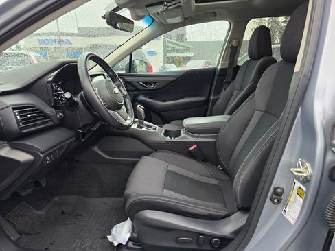 Used 2021 Subaru Outback Premium image 3