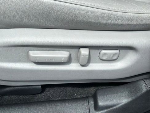 Used 2021 Honda Pilot Touring image 10