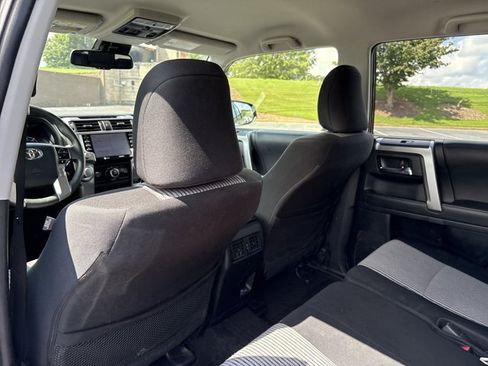 Used 2024 Toyota 4Runner SR5 AWD/4WD image 21
