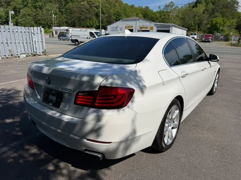 Used 2011 BMW 550i xDrive Sedan AWD/4WD image 9