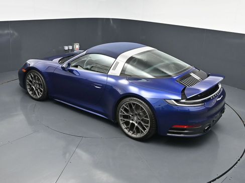 Certified 2024 Porsche 911 Targa 4S w/ Premium Package AWD/4WD image 11
