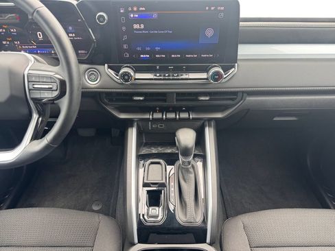 Used 2024 Chevrolet Colorado LT RWD image 11
