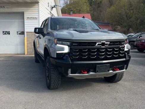 Used 2024 Chevrolet Silverado 1500 ZR2 w/ Technology Package AWD/4WD image 14