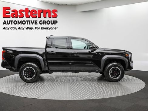 Used 2026 Toyota Tacoma TRD Off-Road AWD/4WD image 4