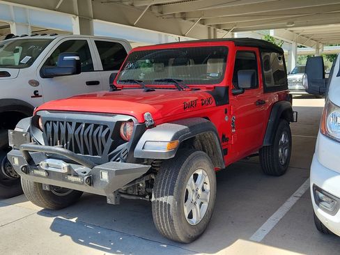 Used 2022 Jeep Wrangler Sport AWD/4WD image 3