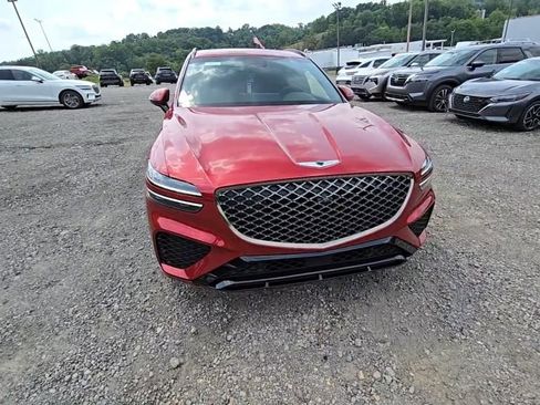 Used 2025 Genesis GV70 3.5T Sport w/ Sport Advanced Package AWD/4WD image 9