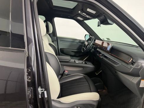 Used 2024 Kia EV9 GT-Line AWD/4WD image 31