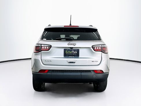 Used 2022 Jeep Compass Latitude image 7