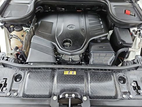 Used 2021 Mercedes-Benz GLS 450 4MATIC image 22