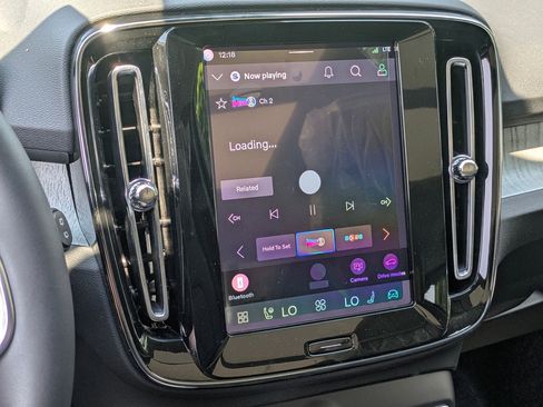 New 2026 Volvo XC40 B5 Core w/ Protection Package Premier image 15