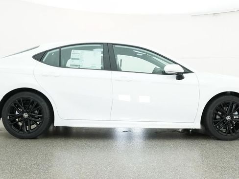 New 2026 Toyota Camry SE FWD image 27