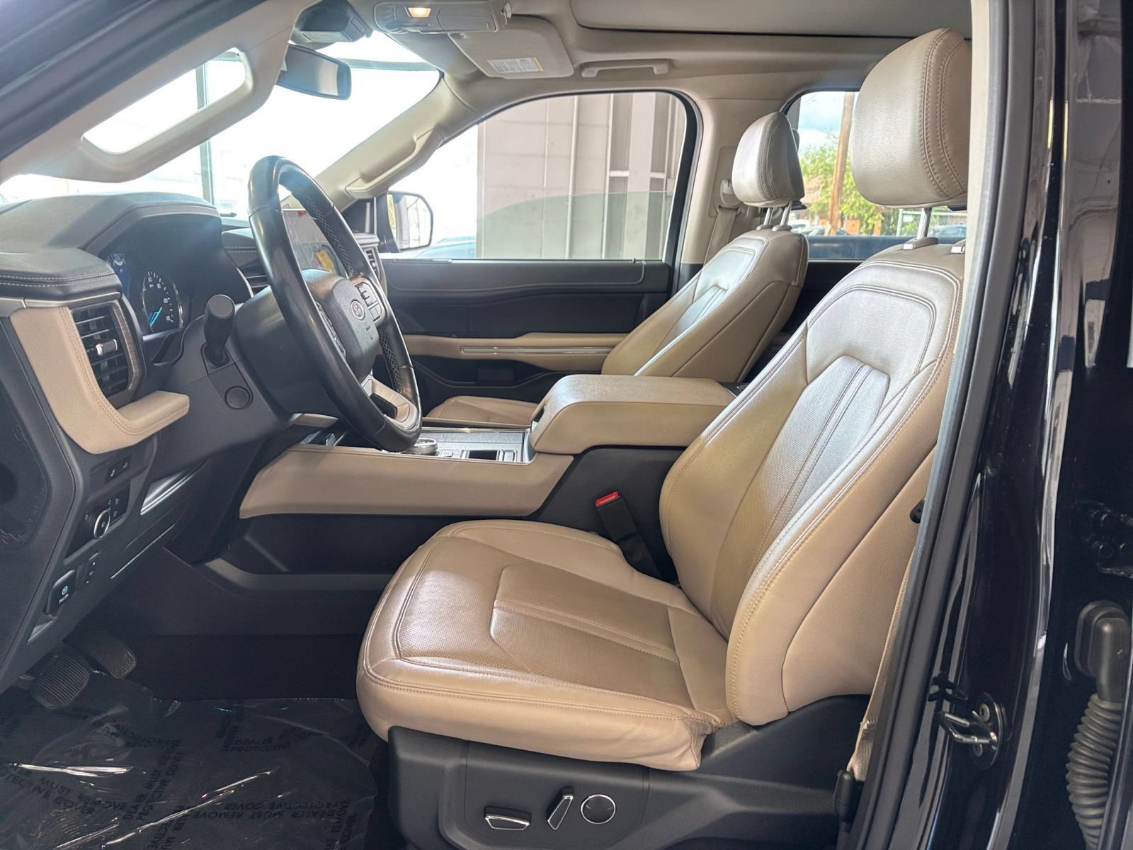 Used 2024 Ford Expedition Limited RWD image 29