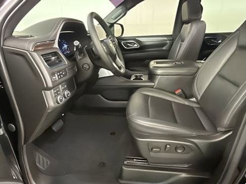 Used 2023 Chevrolet Suburban LT w/ LT Signature Plus Package AWD/4WD image 12