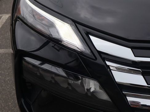 Certified 2025 Nissan Rogue SV AWD/4WD image 12