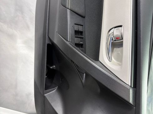 Used 2019 Toyota Corolla LE FWD image 10