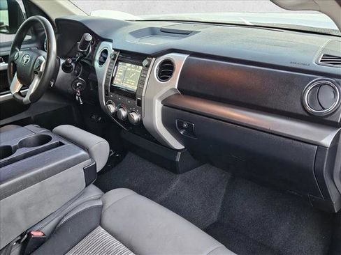 Used 2017 Toyota Tundra SR5 image 20