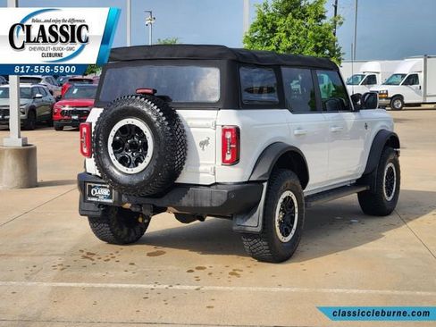Used 2023 Ford Bronco Outer Banks w/ Sasquatch Package AWD/4WD image 9