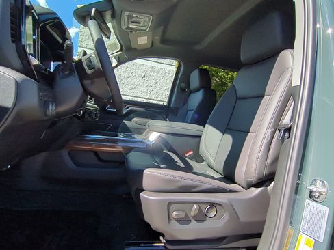 New 2026 Chevrolet Silverado 3500 LT w/ All Star Edition image 11