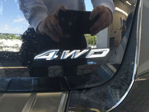 Used 2023 Ford Explorer XLT w/ Equipment Group 202A AWD/4WD image 9