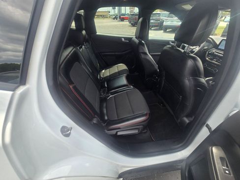 Used 2023 Ford Escape ST-Line Select AWD/4WD image 8