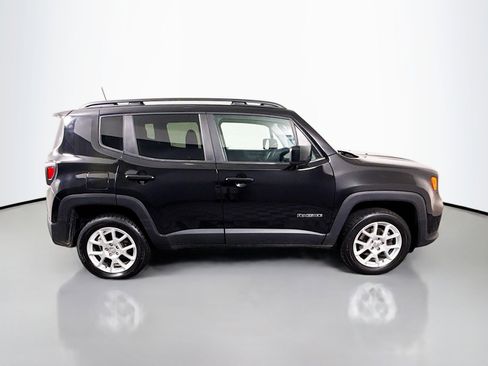 Used 2021 Jeep Renegade Latitude image 11