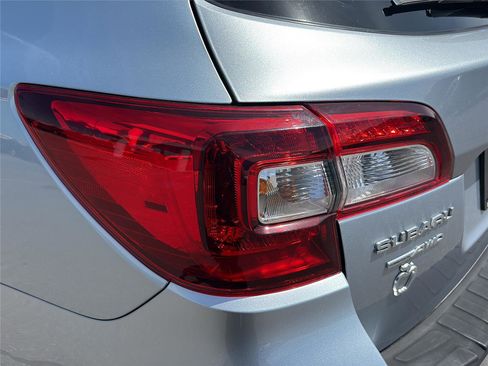 Used 2015 Subaru Outback 2.5i Premium AWD/4WD image 25