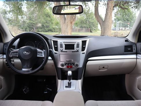 Used 2014 Subaru Outback 2.5i Premium AWD/4WD image 16