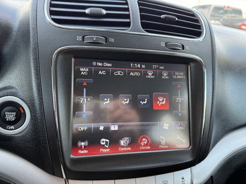 Used 2019 Dodge Journey SE FWD image 26